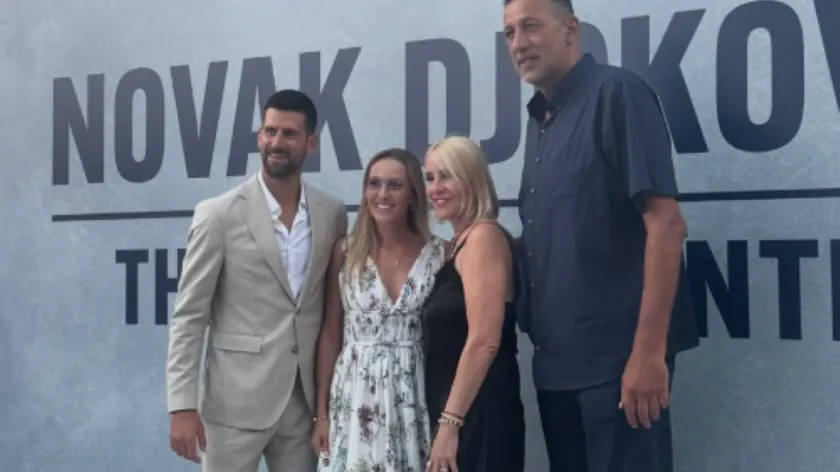 Novak Đoković'in yeni belgeseli "The Wolf in Winter" için düzenlenen gösterime birçok ünlü isim katıldı.