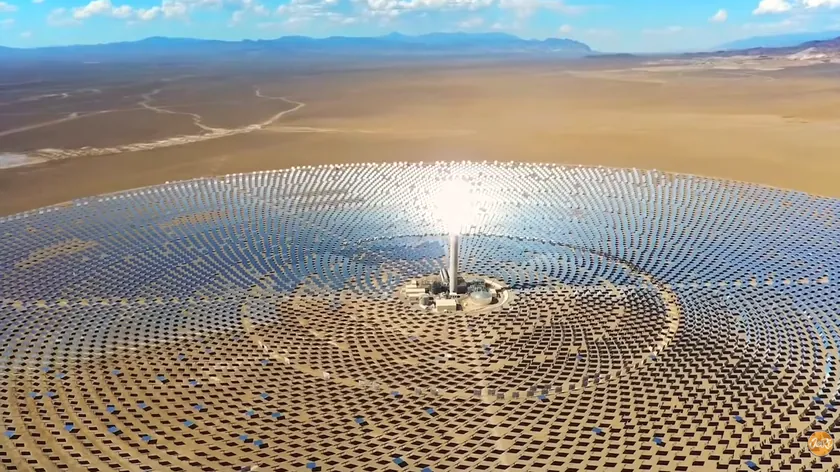 Maroko'nun Sahra Çölü'nde dünyanın en büyük güneş enerjisi santrali inşa edildi.