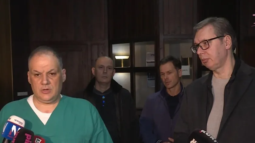 Sırbistan Cumhurbaşkanı Vucic, Bakan Daçiç'i hastanede ziyaret etti, durumundan endişeli