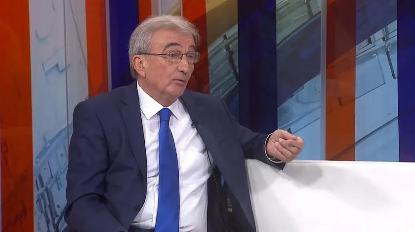 Sırbistan'da öğrenci hareketi otoriteye karşı önemli bir adım attı ve ilkesini çiğnedi