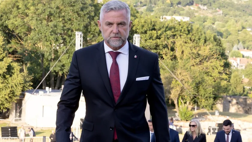 Slovakya liderleri Moskova Zafer Günü'ne katılacak, Litvanya ve Letonya uçuş yasağı koydu