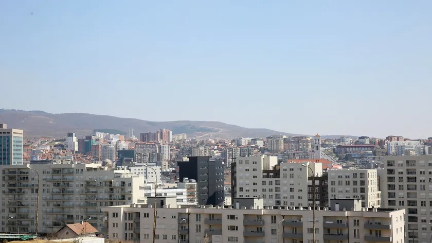 Sırbistan'ın Priştine'deki adliye kuruluşu tekrar toplandı.