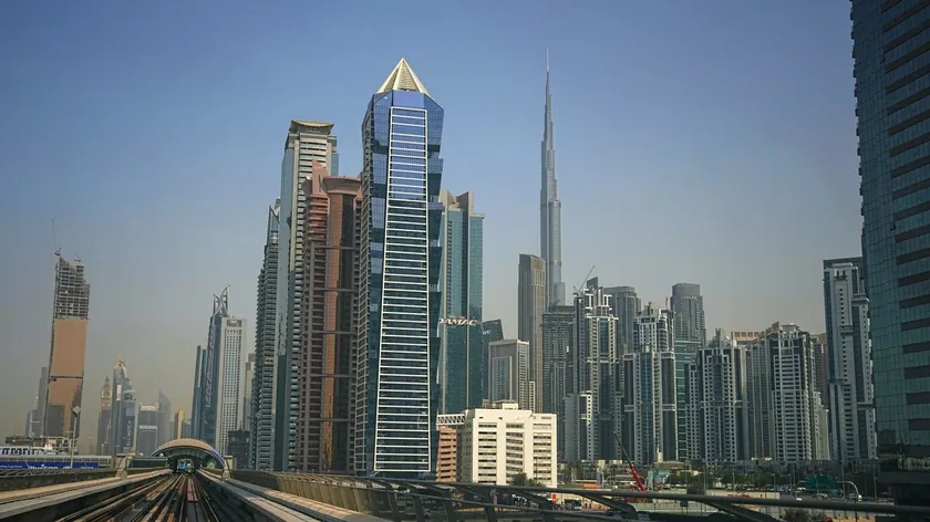 Sırbistan Vatandaşları Dubai'de Yüksek Maaş ve Vergisiz Gelir İmkanları Buluyor