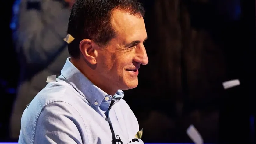 Milyoner Yarışmasında Emekli IT Analisti Bir Milyon Sterlinlik Büyük Ödülü Kazandı