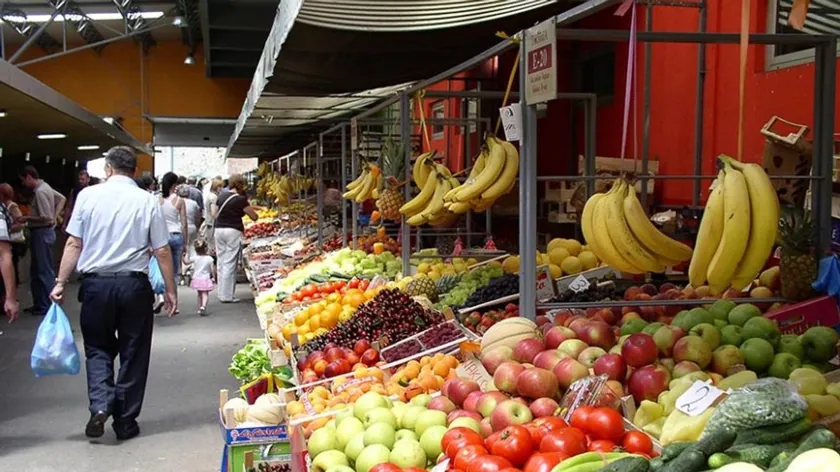 Yüksek sıcaklıklar gıda zehirlenmesi riskini artırıyor Bu yiyecekleri yeme önce mutlaka kontrol edin.