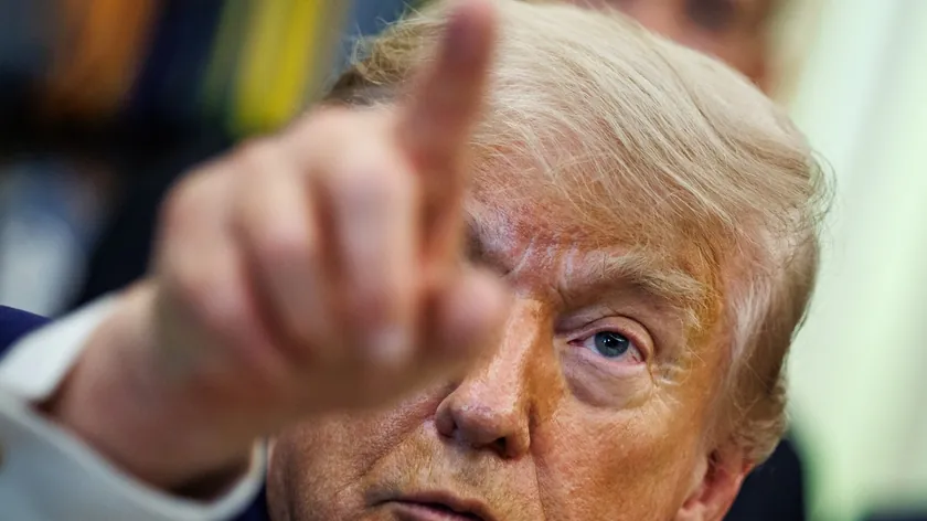 Amerika Birleşik Devletleri Başkanı Trump, Beyrut saldırısının barış görüşmelerini etkilememesi gerektiğini belirtti.