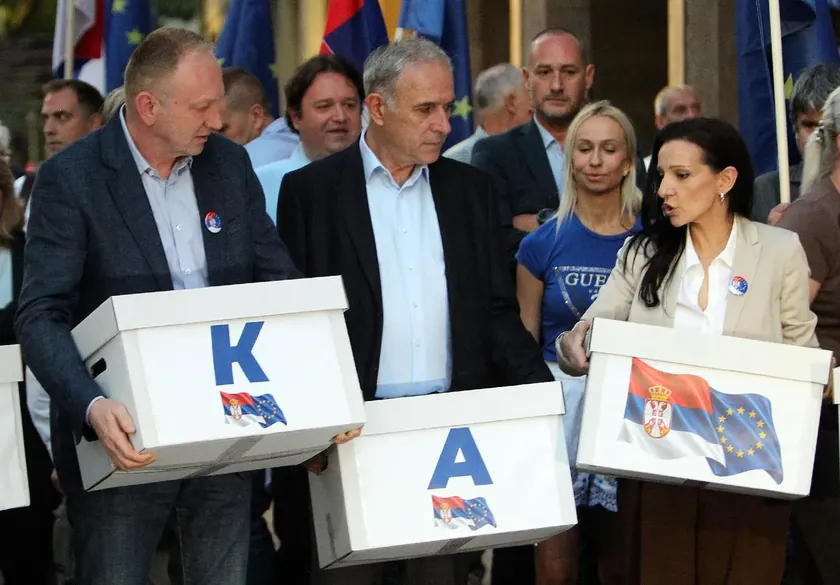 RIK "Evropska Srbija - Marinika TepiÄ - Zdravko PonoÅ¡" listesini ilan etti.