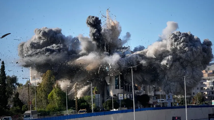 Birleşik Arap Emirlikleri savaşa hazırlanıyor, ABD Başkanı Trump ulusa seslenecek