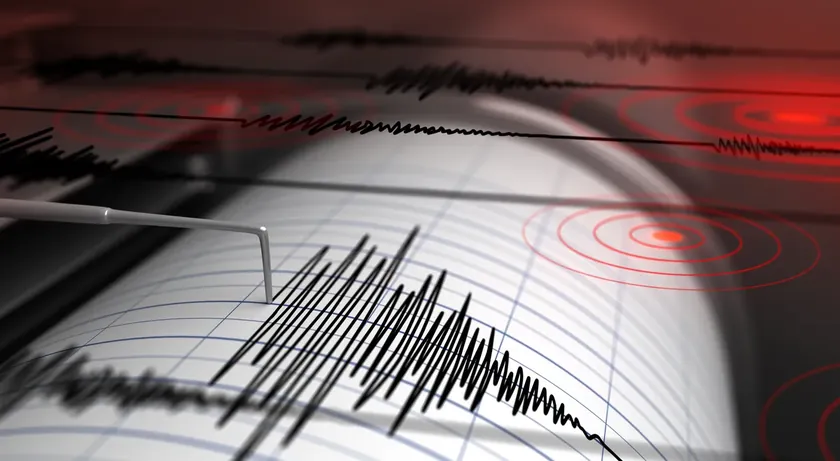 Japan'da Güçlü Deprem En Az 37 Yaralı
