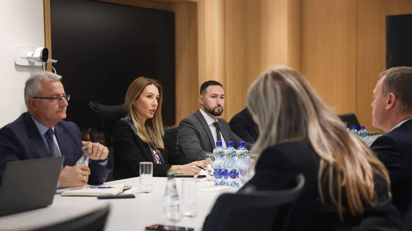 Sırbistan Enerji Bakanı NIS ile piyasa tedarikini ve iş planlarını değerlendirdi