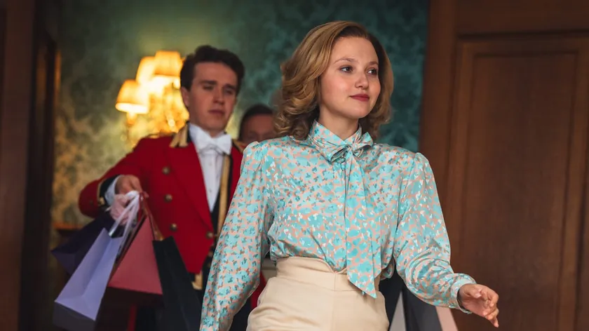 Yeni HBO Max Dizisi Dama Jane Andrews'un Yükselişini ve Düşüşünü İşliyor