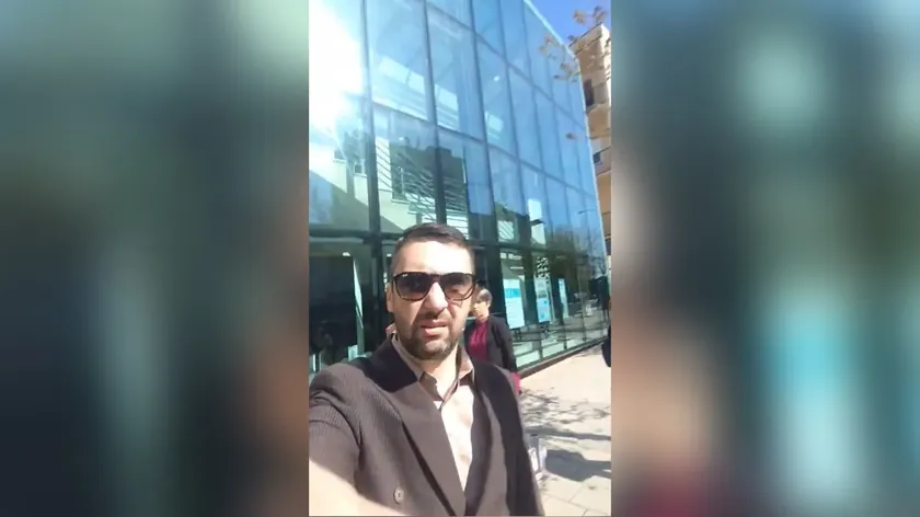 Sırbistan'da Gazeteciye Saldırı: Gornji Milanovac'ta Telefonu Gasp Edilmeye Çalışıldı