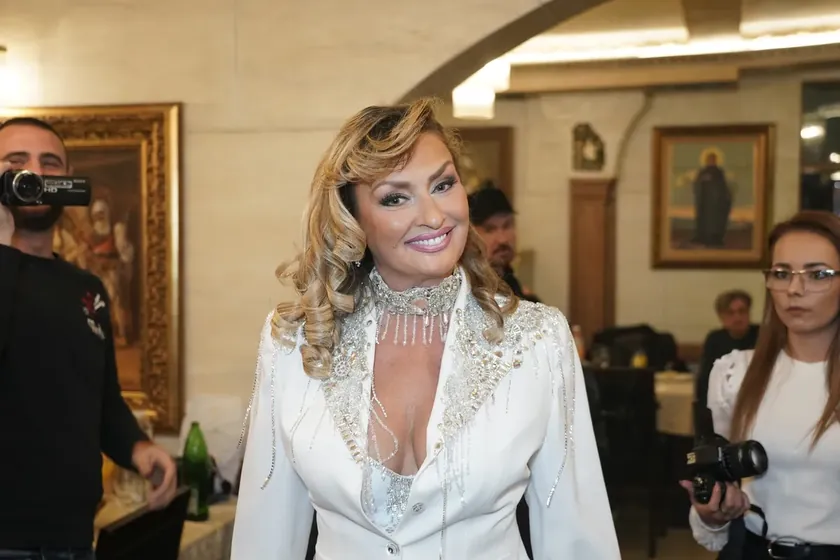 Sırp şarkıcısı Sneki en uzun şarkıcı olarak düşünülebilir ancak gerçek başka.