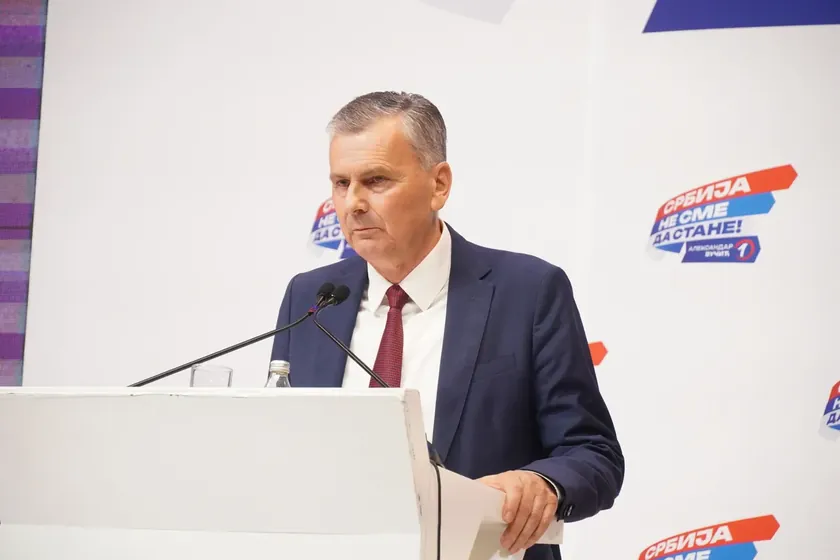 Sırbistan Cumhurbaşkanı Aleksandar Vučić'in katılımıyla Užiç'te düzenlenen bir mitingde konuşan Milan StamatoviÄ, partisi "Zdrava Srbija"'nın Sırp ilerleme partisine (SNS) destek verdiğini belirtti.