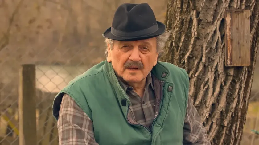 Sırbistan'da ünlü dizi evini ziyaret eden influencer hüzünlü manzara ile karşılaştı