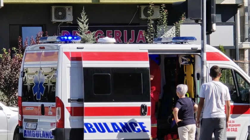 Barajev'de ağır bir trafik kazasında iki kişi yaralandı.