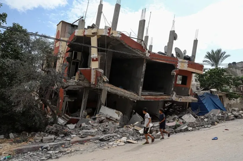Gazze'de bir binanın çökmesi sonucu en az 10 kişi hayatını kaybetti, onlarca kişi de kayıp olarak belirlendi.