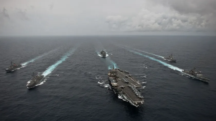 Amerika'dan Hürmüz Boğazı'na Blokaj Kararı, İran Karşılık Vereceğini Bildirdi