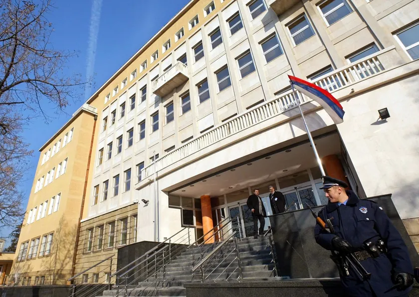 Tüzel kişiliğe yönelik değişiklik önerisi eleştirildi