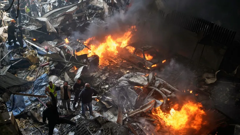 İsrail, ateşkes anlaşmasına rağmen Lübnan'a büyük bir saldırı düzenledi