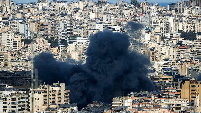 İran Körfez Ülkelerine Saldırılarını Artırdı, ABD Başkanı Trump Sert Uyarıda Bulundu