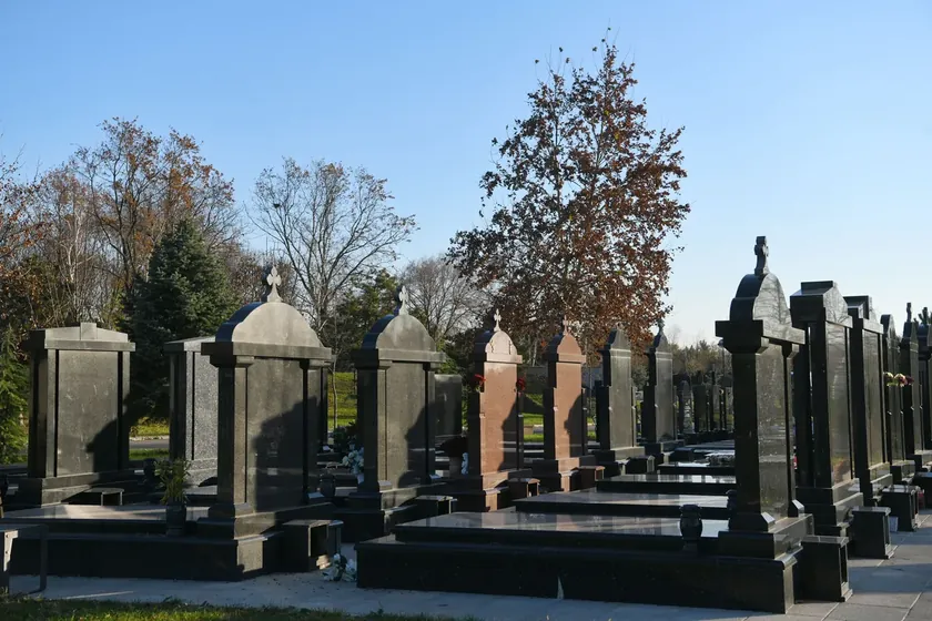 Belgrad'da Zadušnice dolayısıyla yarın mezarlıklara toplu taşıma seferleri artırılacak