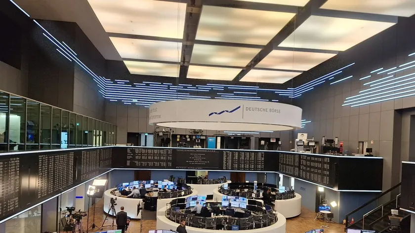 Avrupa Endeksleri Karışık Seyrediyor Ortadoğu Savaşı Faiz Kararları Odakta Küresel Piyasaları Etkiliyor