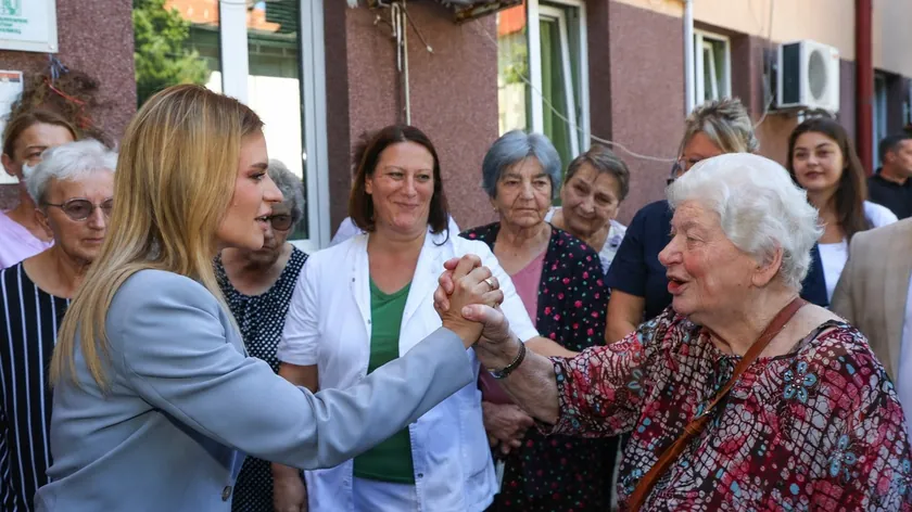 Sırbistan'da eylül ayında emeklilerin 41.000 dine kadar yardım alacağı duyuruldu Başvuru gerektirmeyen ek 6.000 dinar da geliyor! Çalışma Bakanlığı da açıklama yaptı.