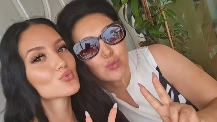 Dragana Mirković velia ile Marbeljda'da tatil yapıyor.