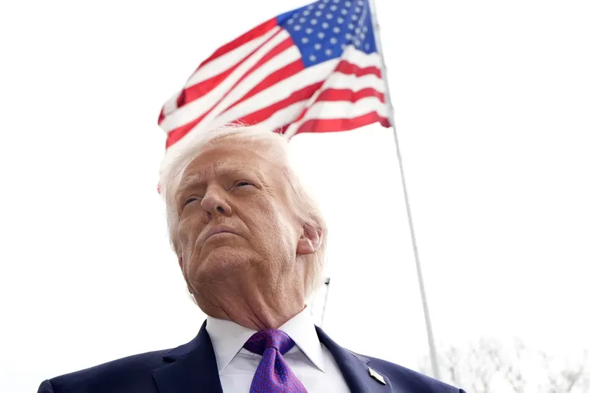 ABD Başkanı Trump İran'ın Beyaz Bayrak Kaldırarak Teslim Olmasını İstedi