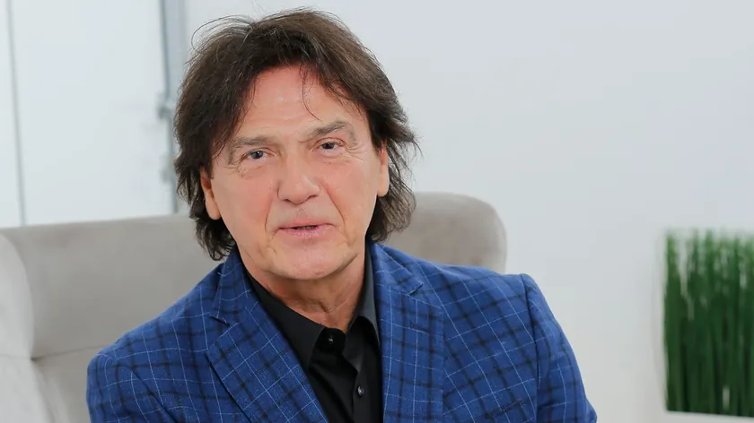 Zdravko Čolić'in geçmişiyle ilgili şok detayları hala büyük bir ilgi çekiyor ve ünlü şarkıcının hayranı ile yaşadığı rahatsız edici olaylardan biri de bu konuda öne çıkıyor.