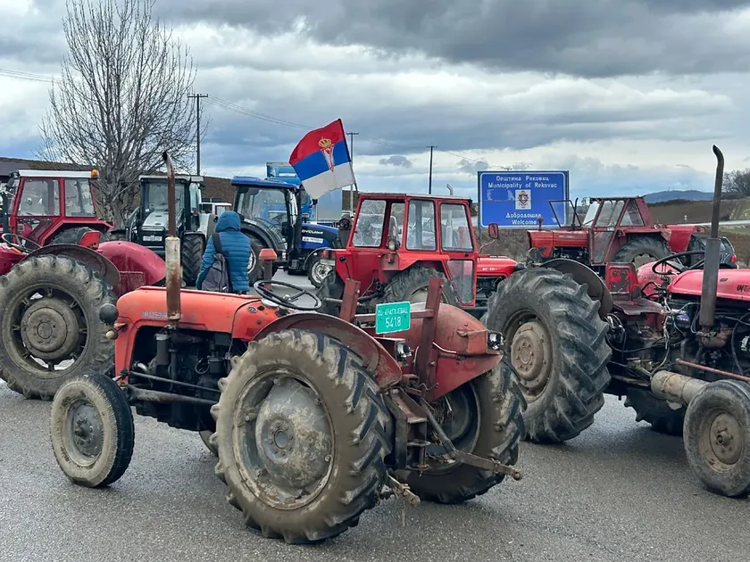Sırbistan Tarım Bakanlığı'nın yeni sübvansiyon yönetmeliği çiftçileri milyonlarca dinardan ediyor.
