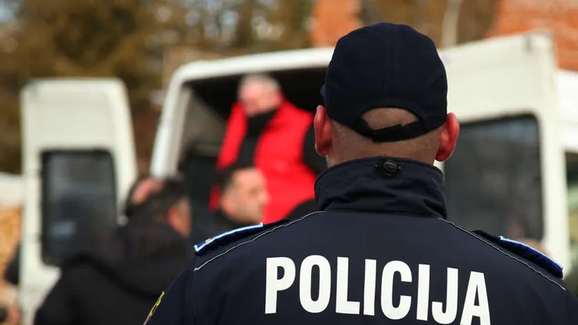 İlijaş'ta bir polis memuru kendini vurarak öldü.