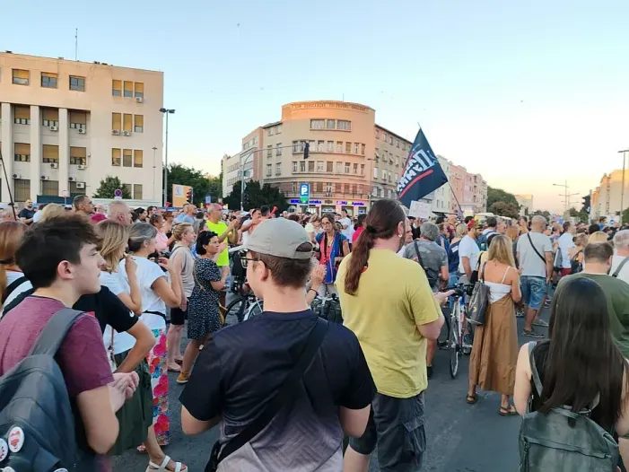 Novi Sad halkı, 4 Eylül'de meydana çağırıyor