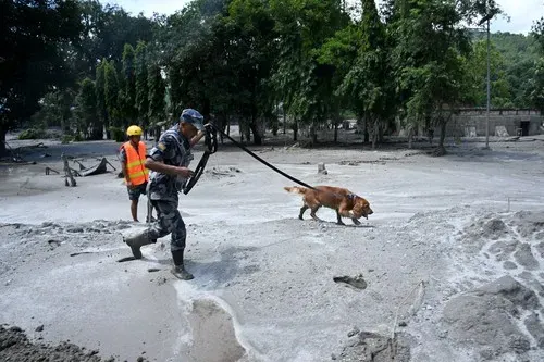 Nepal'da hidroelektrik tesislerindeki dramatik kurtarma operasyonu.