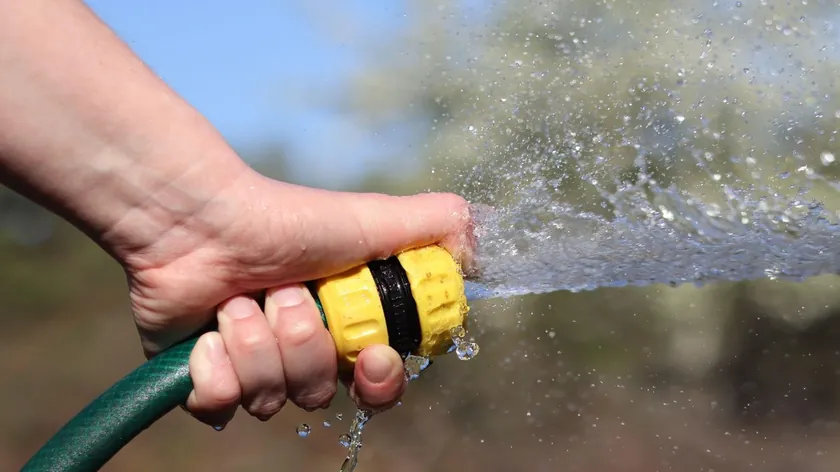 Sırbistan'da bahçe hortumu alımında yapılan yaygın hata ve doğru seçimler