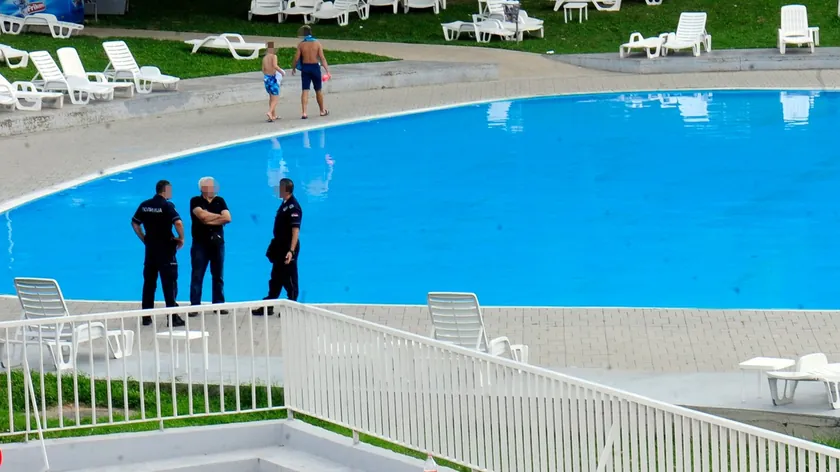 Sırbistan'da bir akva parkında 5 yaşında bir çocuk boğuldu.