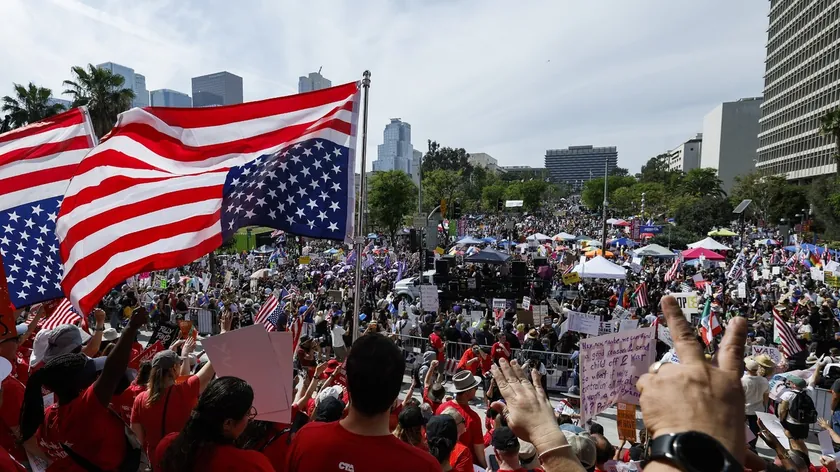 ABD genelinde Donald Trump yönetimi karşıtı No Kings protestoları rekor katılım kaydetti