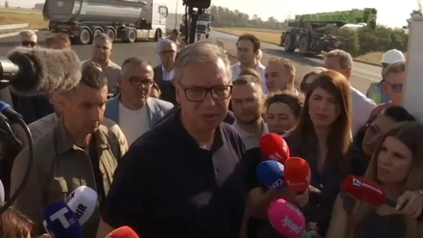 Sırbistan Cumhurbaşkanı Aleksandar Vučić, Beograd ile Bijeljina'yı birbirine bağlayacak önemli bir otoban projesinin tamamlanmasının yakın olduğunu belirtti.