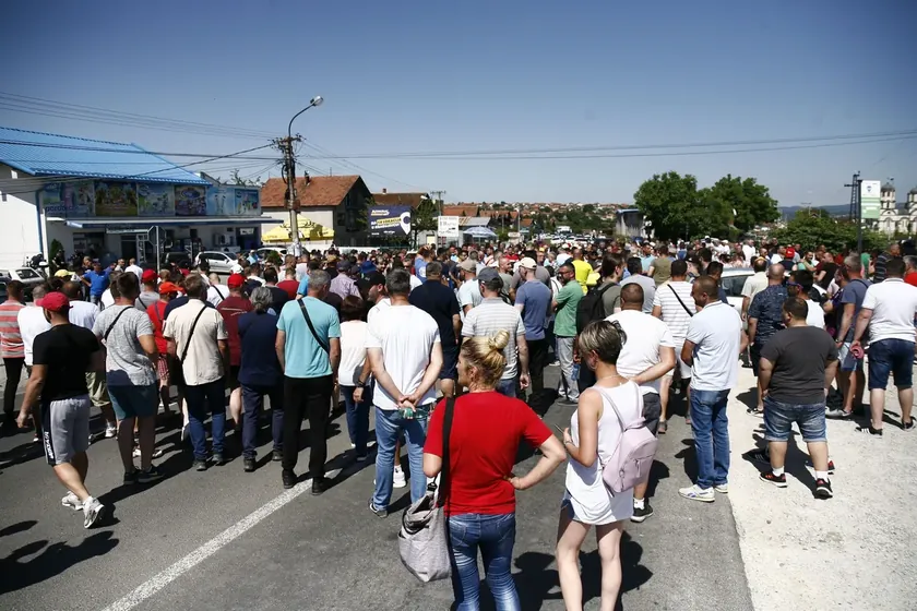 Sırpistan'da bir ayakkabı üreticisi 62 işçiyi ihraç etti, daha 400 işçinin de işini kaybetmesi bekleniyor.
