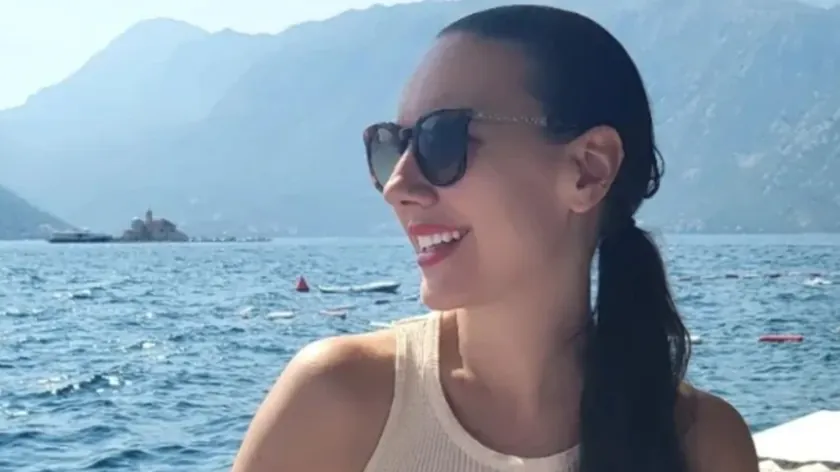 Sırp aktris Snežana Savić'in kızı, annesinin güzelliğinin kendisine getirdiği zorlukları paylaştı.