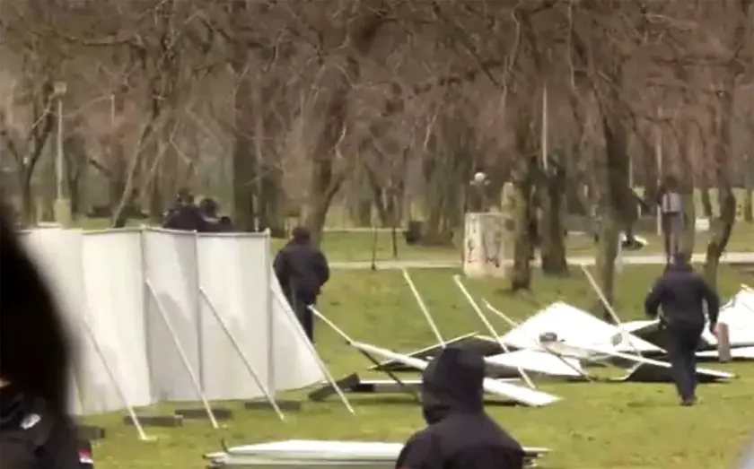 Sırbistan'da öğrenciler Ušće Parkı'ndaki akvaryum projesini protesto için cumartesi toplanacak