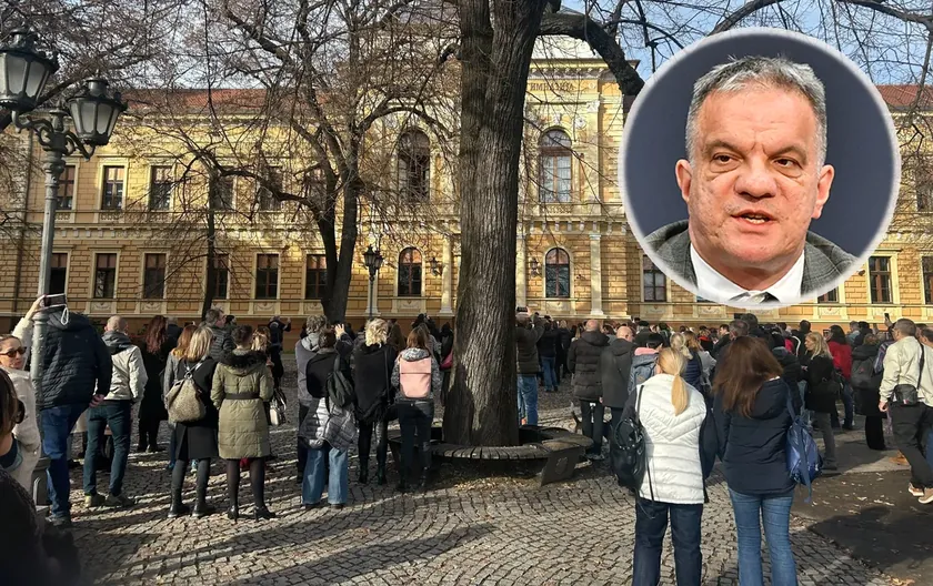 Sırpistan Eğitim Bakanı Dejan Vuk Stankoviç'in Jovina Gimnaziyesi'nin geri verilmesi çağrısı üzerine veliler tepki gösterdi.