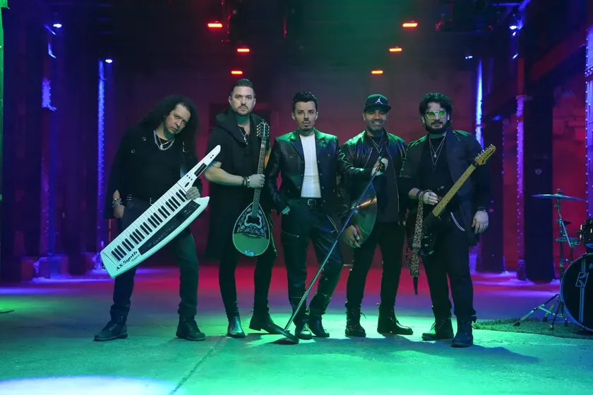 Sırbistanlı Şarkıcı Alex Ünlü Avusturyalı Aile Desteğiyle Viyana'da Özel Klip Çekti