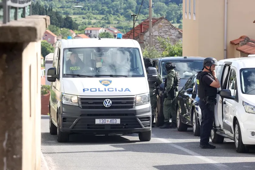 Sırbistan'da bir maturanın öldürülmesiyle ilgili ilk derece mahkeme 50 yaşındaki Kristijan Aleksića 40 yıl hapis cezasına çarptırdı.