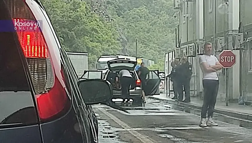 KoSSev Jarinje'de Kuzey Mitroviçeli Bir Erkek Tutuklandı