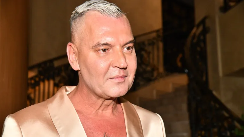 Sırp televizyoncusu Milan Milošević, özel hayatının sırlarını, müzik dünyasındaki ilişkilerini ve ünlü olmadan önce aldığı uygunsuz teklifleri açıkladı.