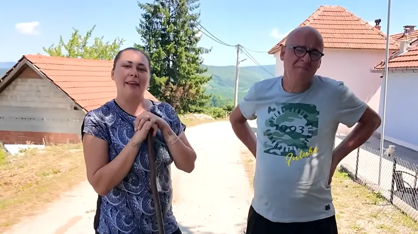 Sırp çiftin yaş farkı dikkat çekiyor!