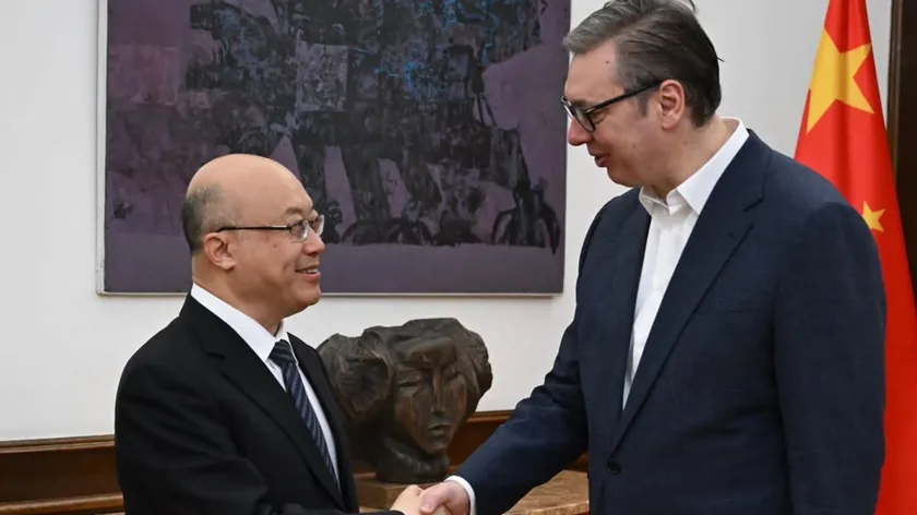 Sırbistan Cumhurbaşkanı Vučić Çinli Heyetle Yeni Yatırımlar ve İş Birliğini Görüştü
