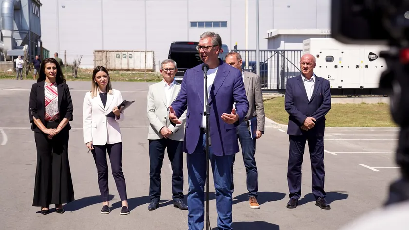 Sırbistan Cumhurbaşkanı Aleksandar Vučić'in Rekovac yakınlarındaki Bora şarapçılığını ziyaret ettiği bildirildi.